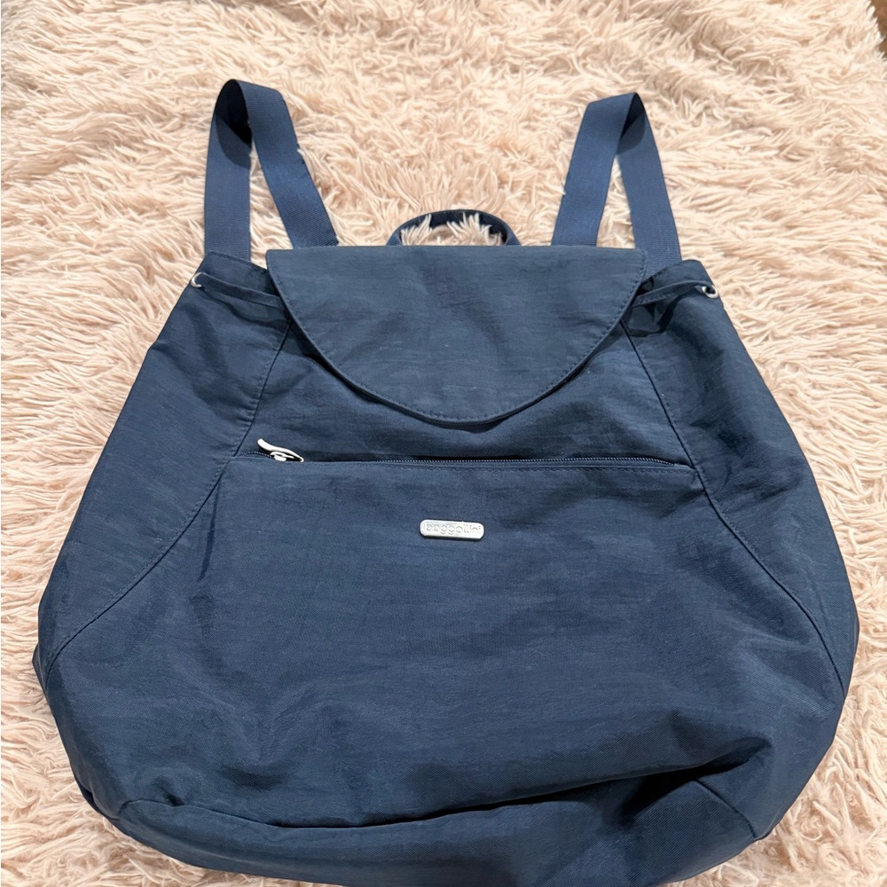 BAGGALLINI All Day Backpack with RFID Phone Wristlet